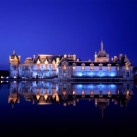 Chateau- de-Chantilly-by-night